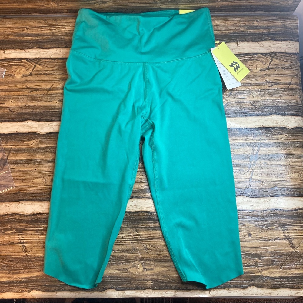 All in Motion ultra high rise capri green XS